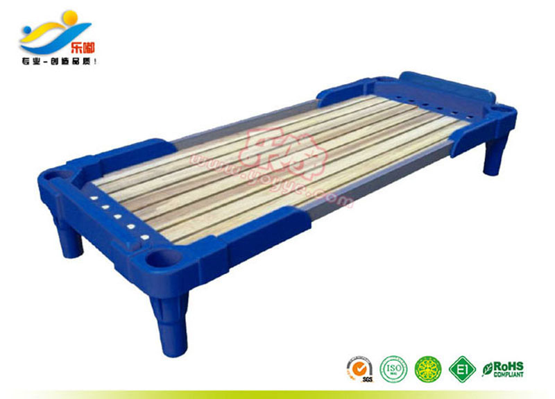 LD1499 塑料木板矮扶手幼儿床(图1)